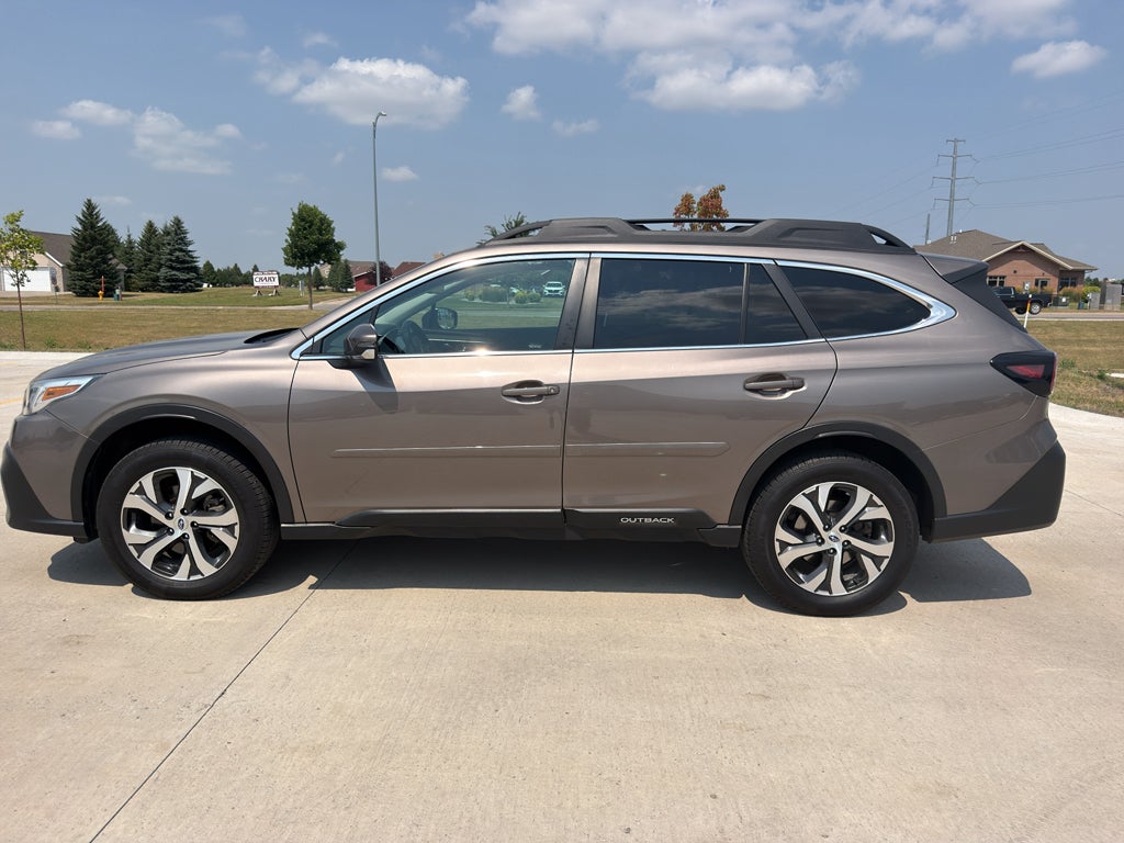 2022 Subaru Outback Limited in Brilliant Bronze Metallic — front three-quarter view